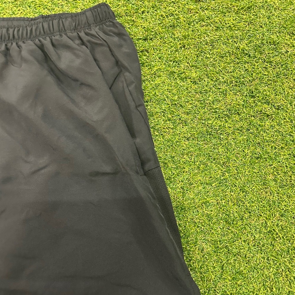 Nike Mens Dri-FIT Running Shorts Black 5 Inch Inseam Size Medium Pockets - Picture 3 of 7
